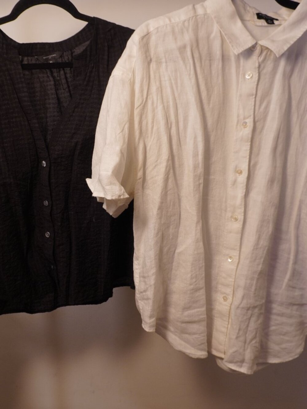 Banana Republic + J.Crew Linen Shirts XL — Black & White 2 Piece Bundle
